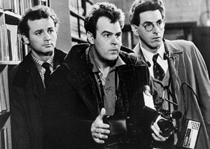 Bill Murray, Dan Aykroyd y Harold Ramis en una escena de Los cazafantasmas.