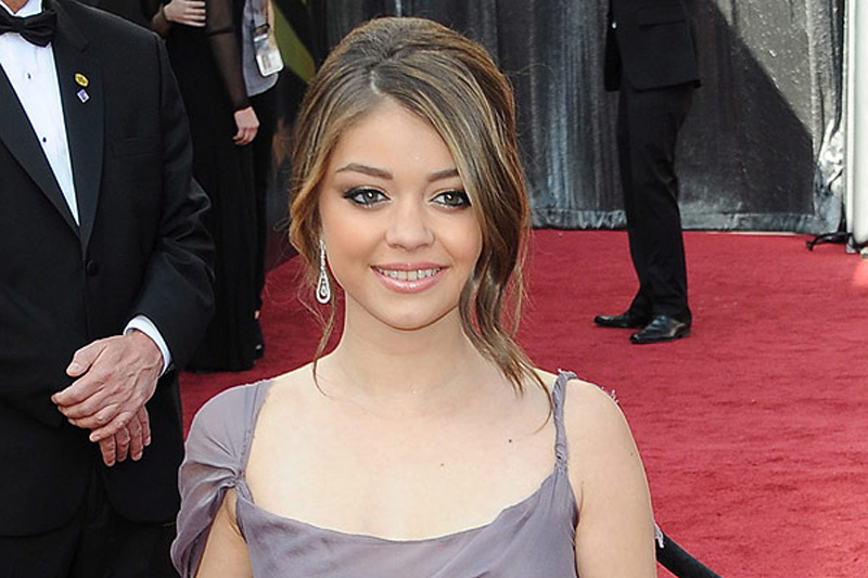 Actriz Sarah Hyland sufre agresión de un fanático