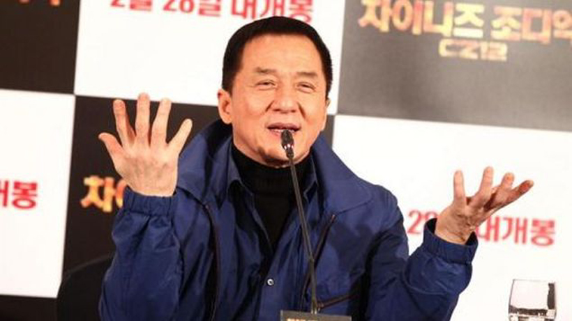 Jackie Chan y otros artistas piden menos censura en el cine