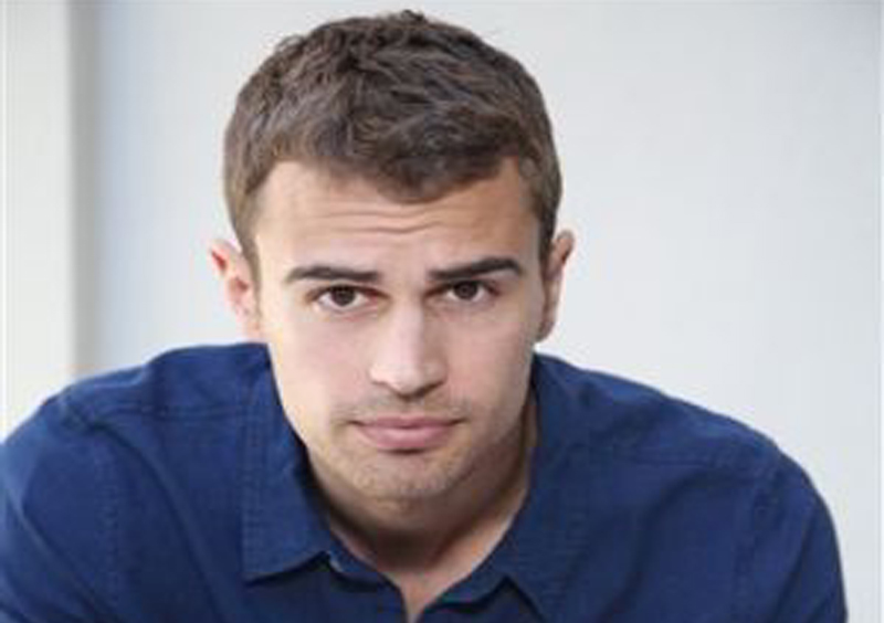 Conoce más de Theo James, el nuevo galán de Hollywood