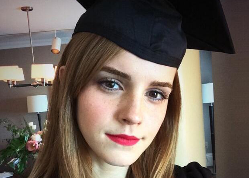 Emma Watson se graduó como licenciada en literatura inglesa