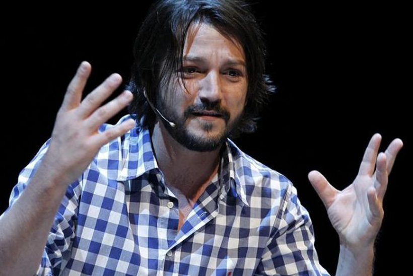 Diego Luna se contagia de la pasión por el fútbol