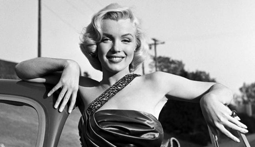 Fanáticos de Marilyn Monroe le rinden tributo en el 52 aniversario de su muerte