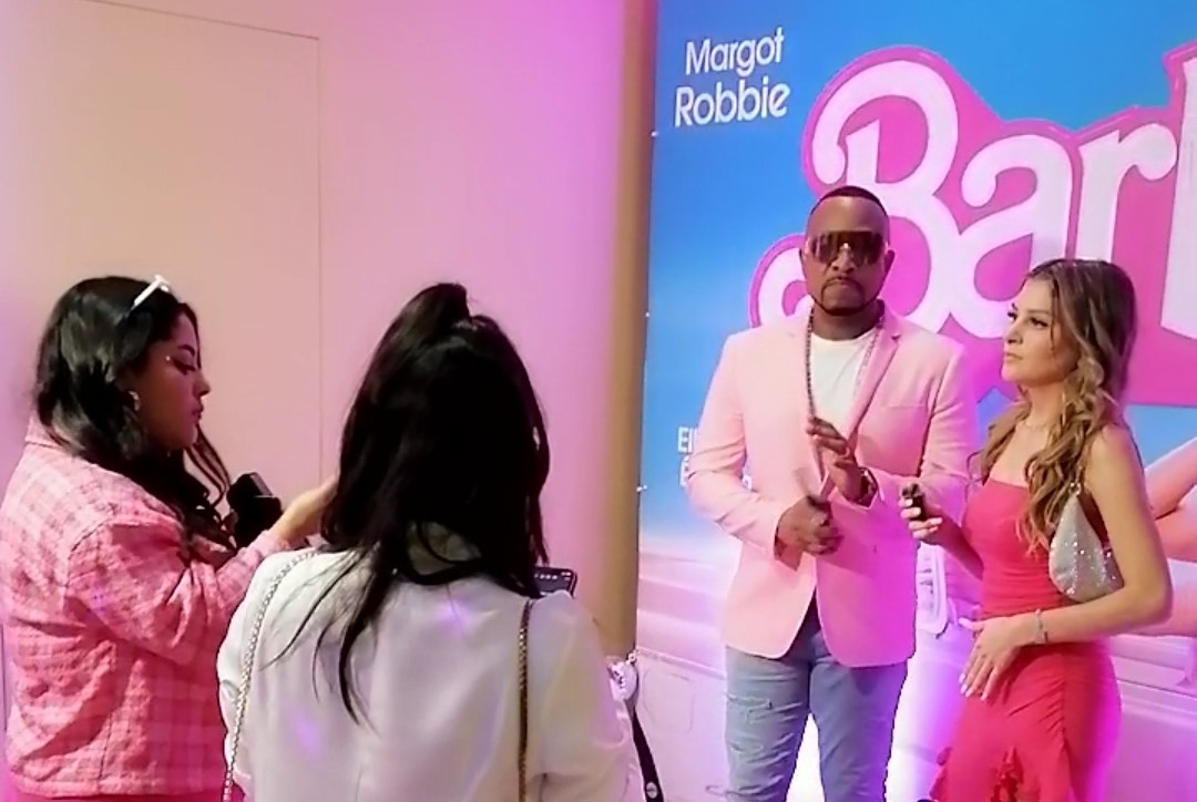 El color rosado reinó en el preestreno de la Barbie